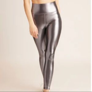 BNWT - Knix x The Birds Papaya Legging. Titanium. Small. Gorgeous! Negotiable.